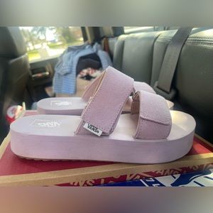 Vans Cayucas Mega Platform Slides